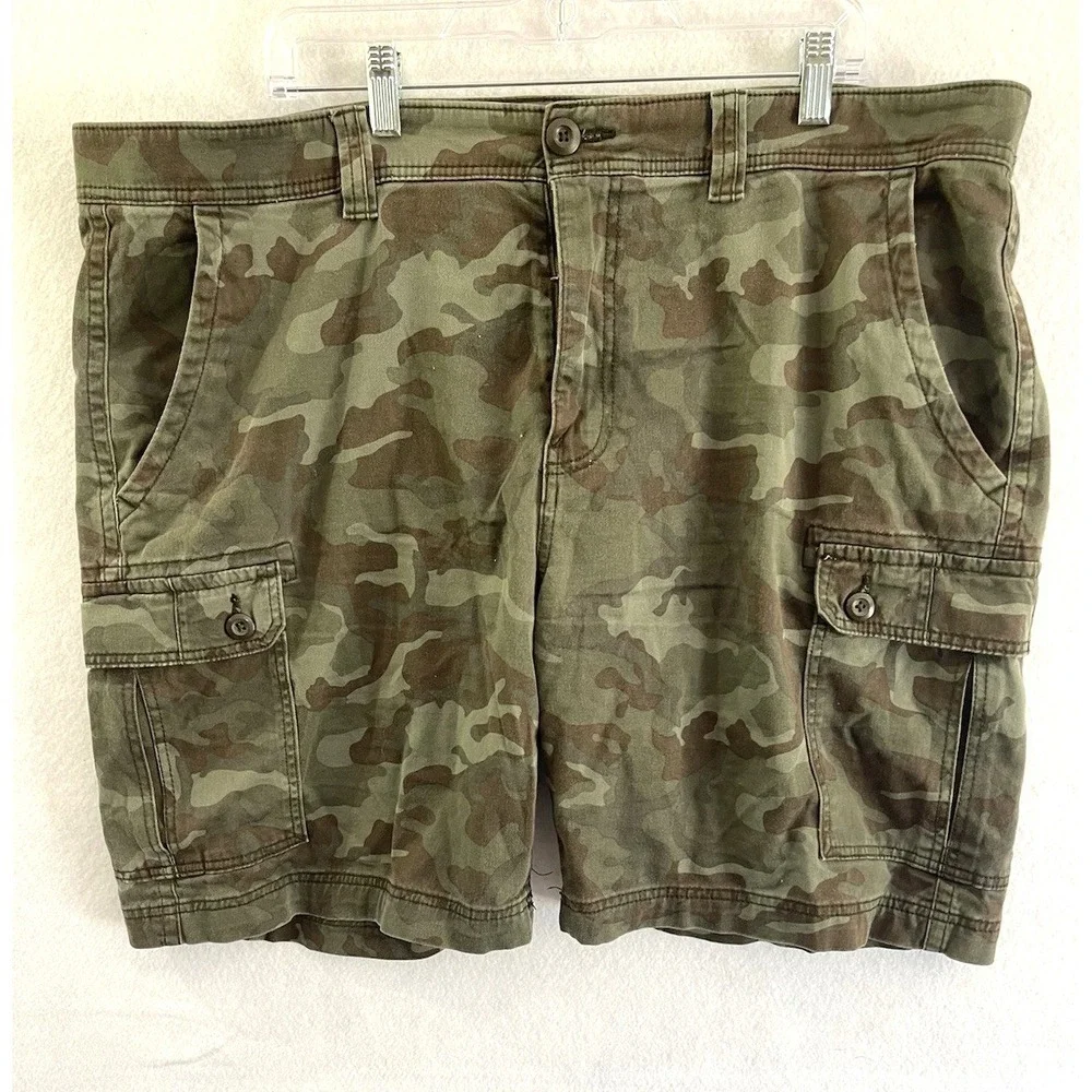 Men's Camoflauge Green Cargo Shorts Size 42 Army Gorpcore Hiking Utility Camping